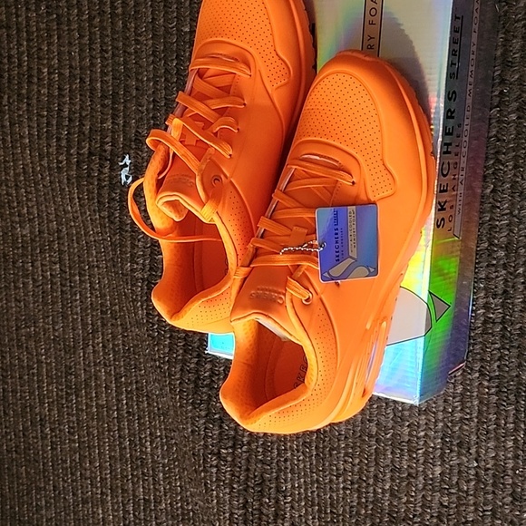 Shoes - Picture 3 of 6